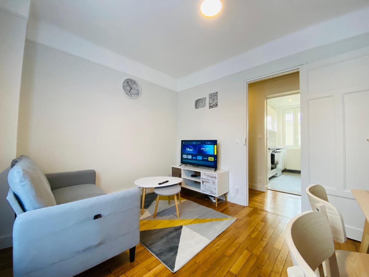 Cozy Appart' 2 Centre Ville Proche Gare Massy - Cozy Houses المظهر الخارجي الصورة